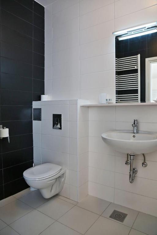 National Plus Zagreb Room photo